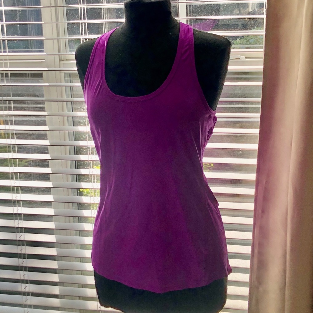 Athleta fuchsia tank top